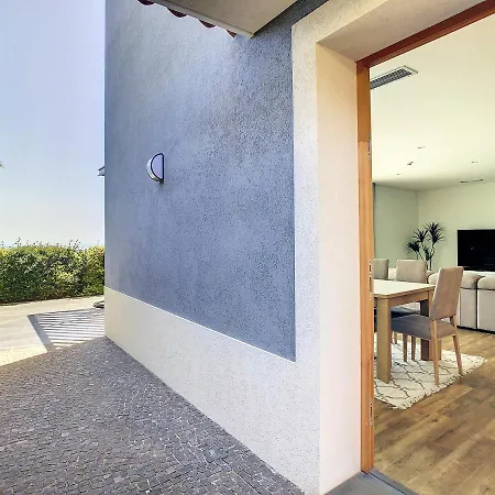 Eden Sky By Lovelystay *