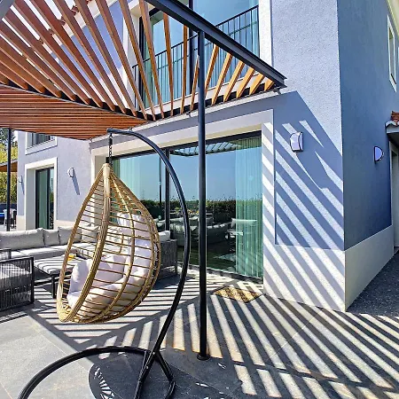 Eden Sky By Lovelystay