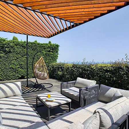 Eden Sky By Lovelystay *