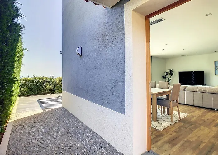 Eden Sky By Lovelystay *